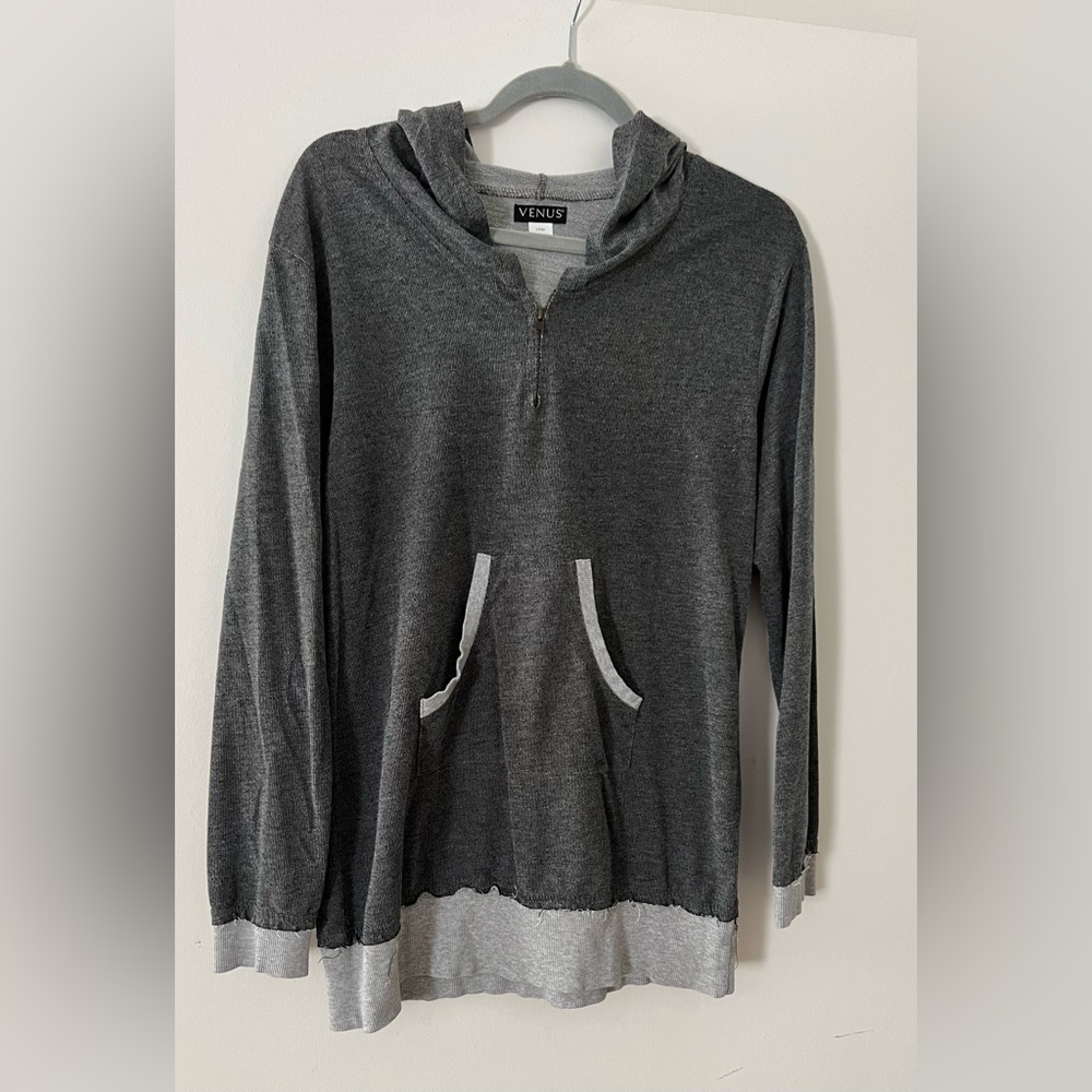 VENUS LONG SLEEVE HOODIE